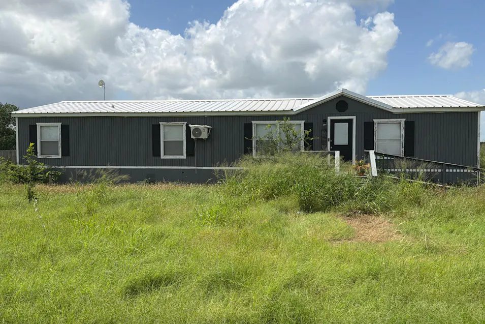 1130 County Road 7711 Devine, TX 78016, Medina County