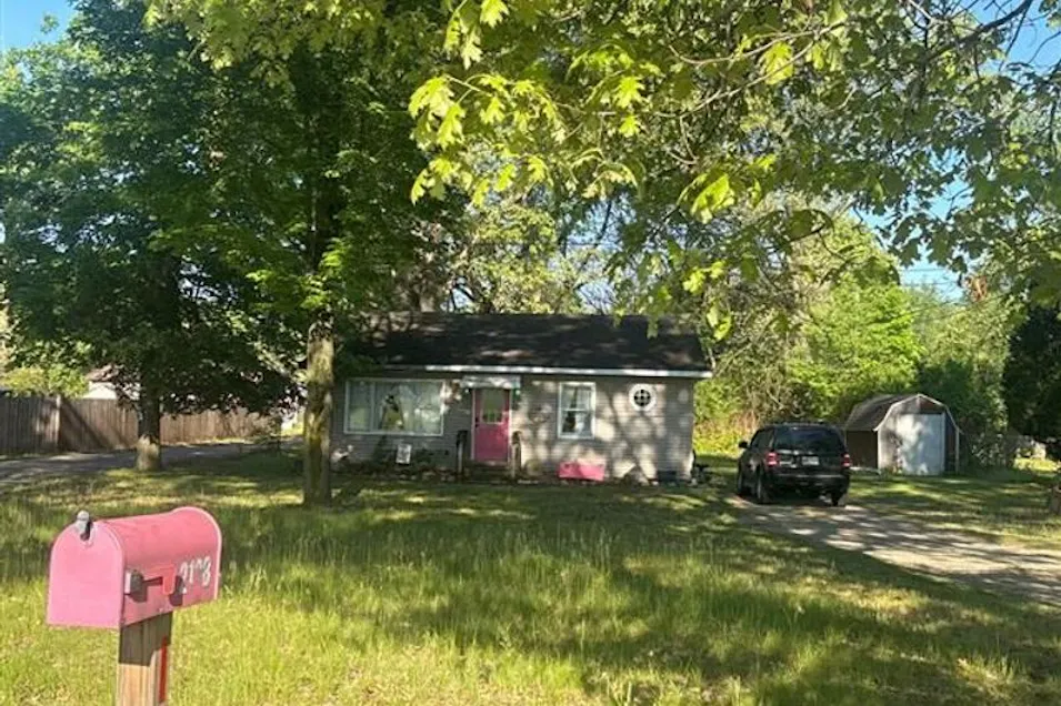 2128 S 17th St Niles, MI 49120, Berrien County