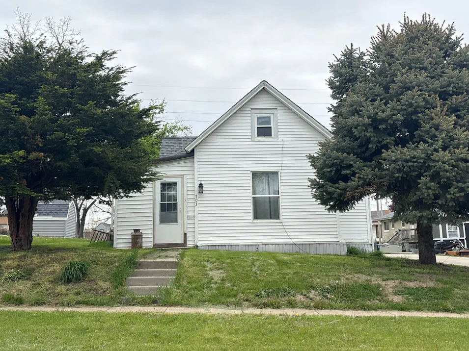 503 W Madison St Marshalltown, IA 50158, Marshall County