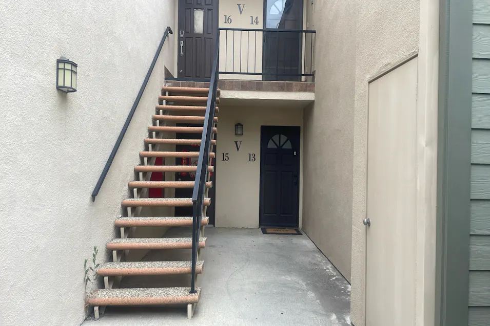 24431 Trevino Drive Unit V13 Valencia, CA 91355, Los Angeles County