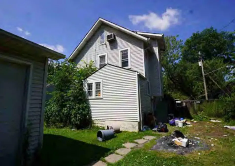 1456 Vernon Ave NW Warren, OH 44483, Trumbull County
