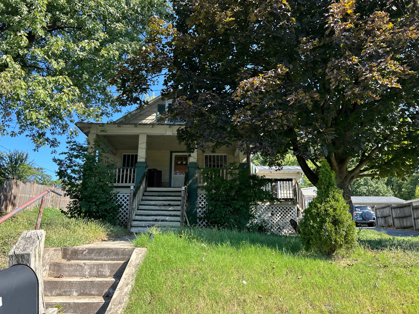 1238 N Frederick Pike