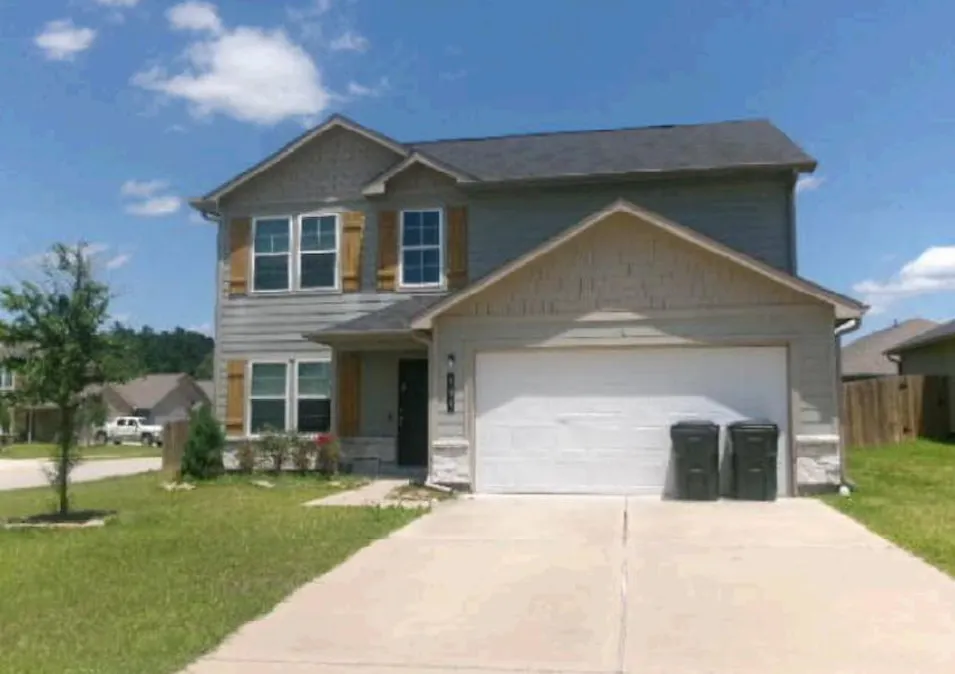 101 Bering Dr Huntsville, TX 77320, Walker County