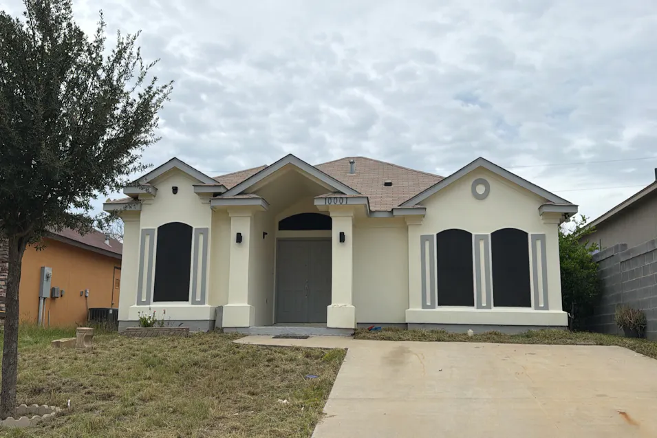 10001 Toinette St Laredo, TX 78045, Webb County