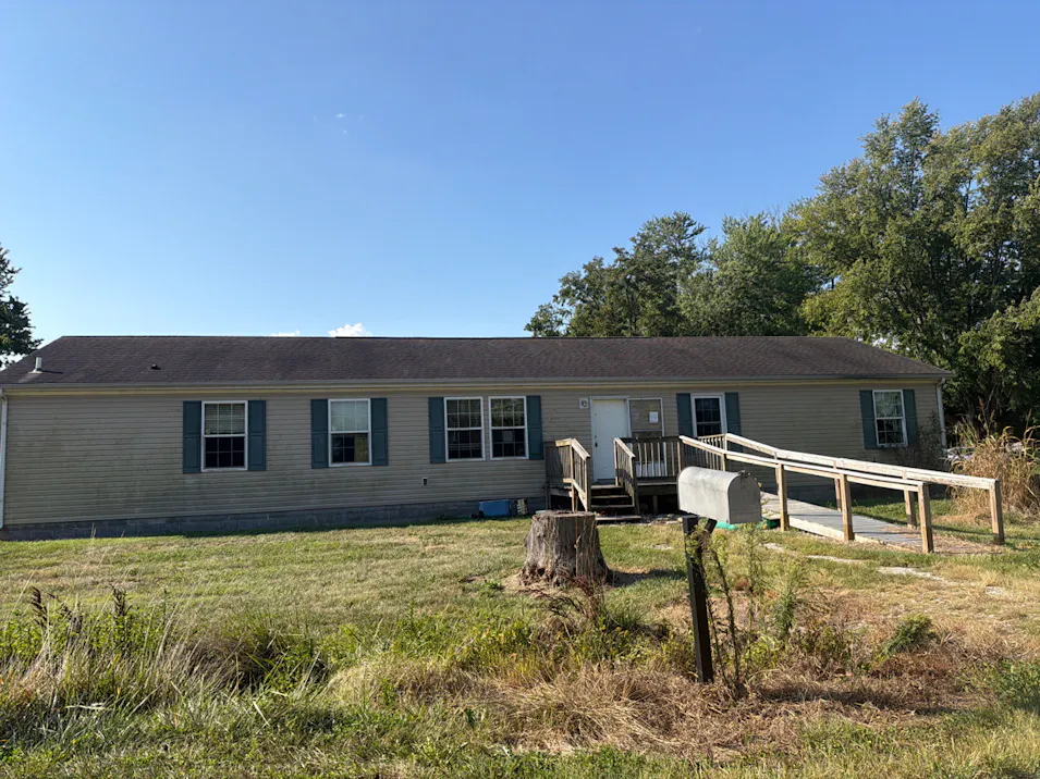 10699 W Main St Lyons, IN 47443, Greene County