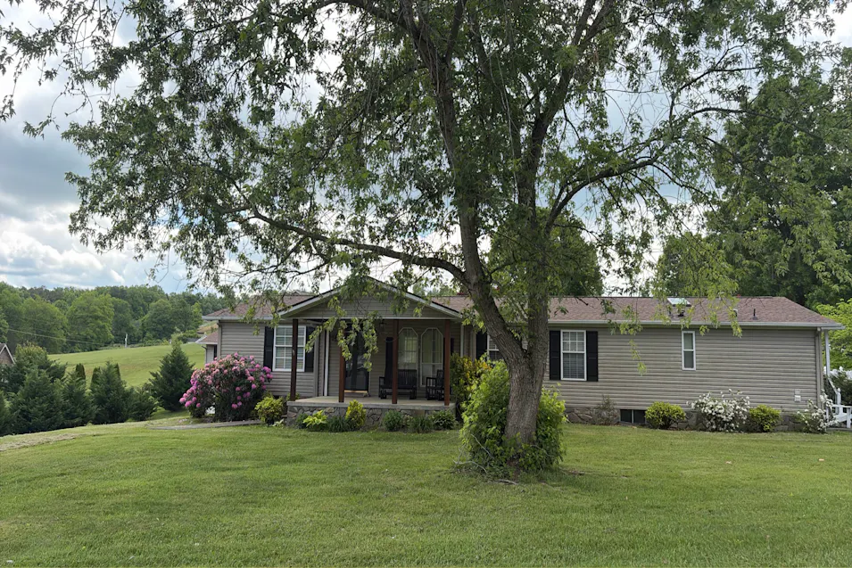 266 Max Jett Rd Johnson City, TN 37601, Carter County