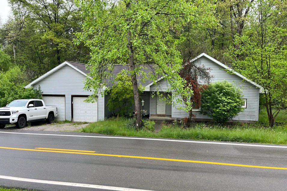 5672 Old St Marys Pike Waverly, WV 26184, Wood County