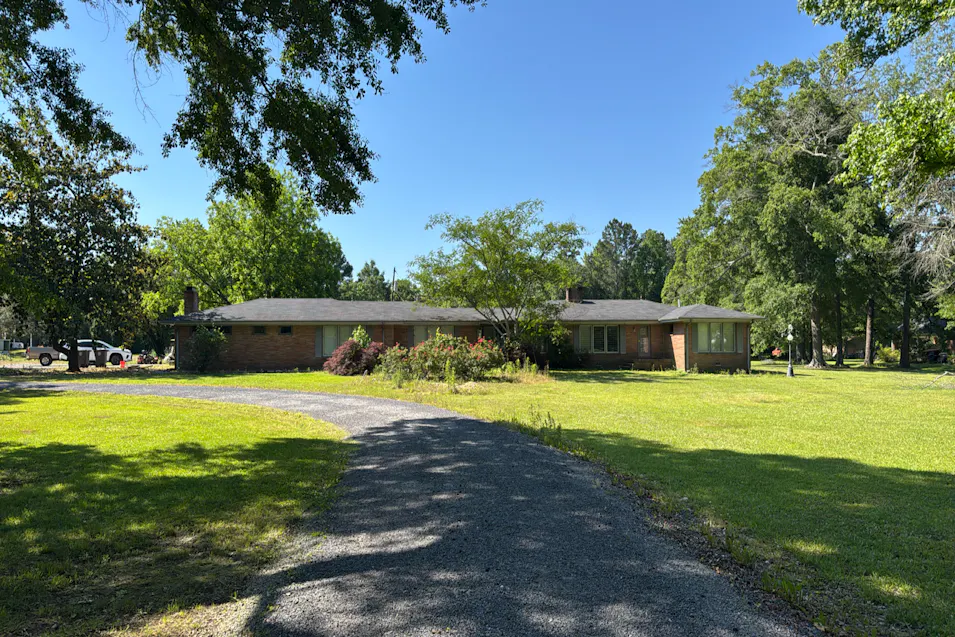 19032 County Road 460 Moulton, AL 35650, Lawrence County