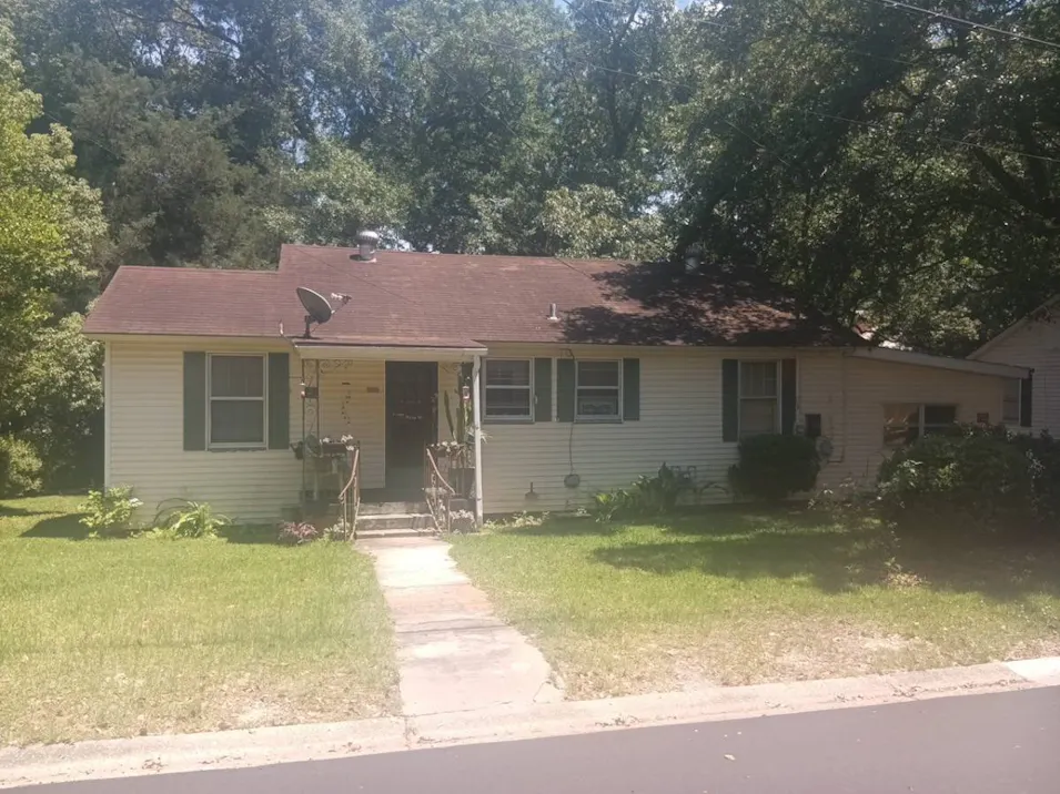 325 First St Chickasaw, AL 36611, Mobile County