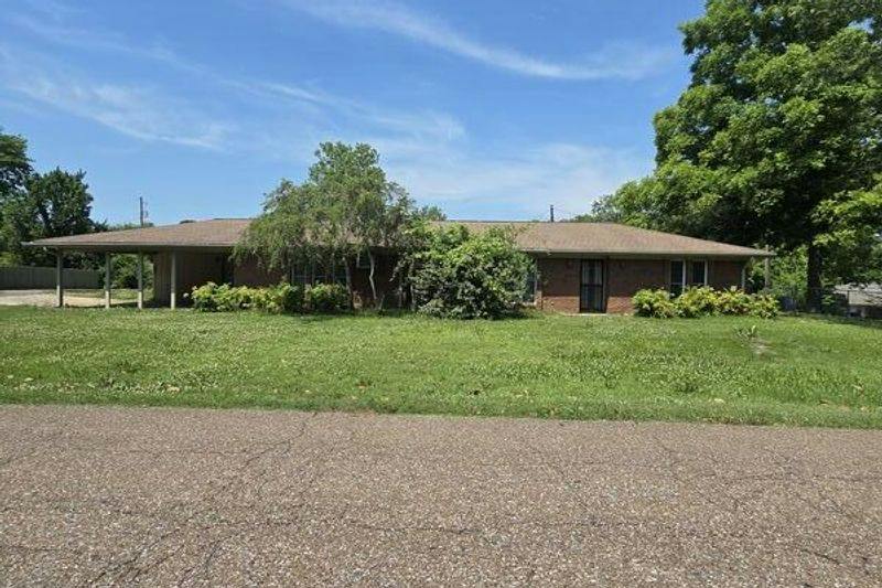 Choctaw Rd, Starkville, MS 39759