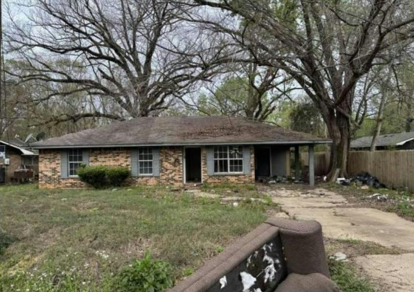 Westbrook St, Pineville, LA 71360