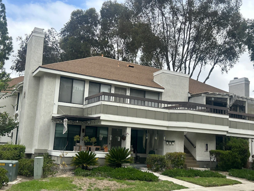 22276 Redwood Point