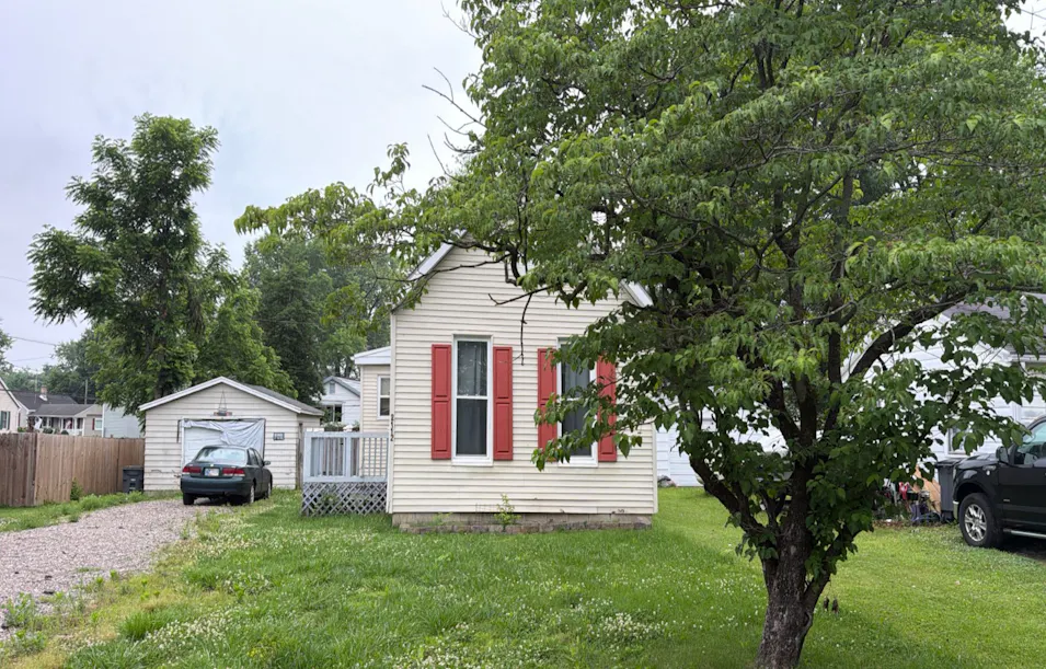 2112 N Weinbach Ave Evansville, IN 47711, Vanderburgh County