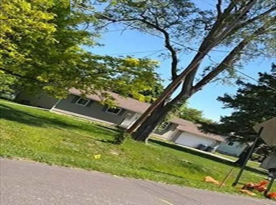 5095 Raymond Ave Burton, MI 48509, Genesee County