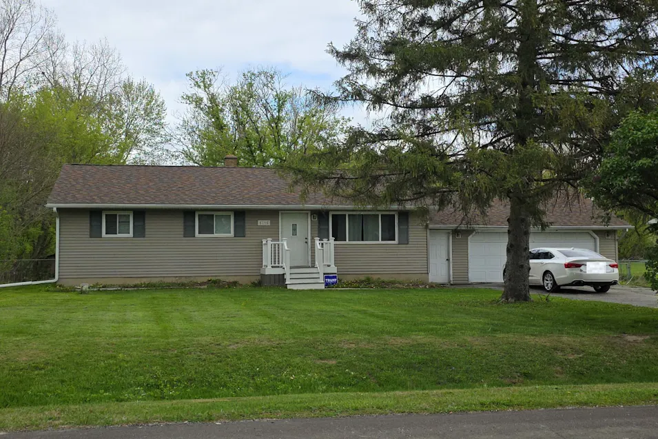 5095 Raymond Ave Burton, MI 48509, Genesee County