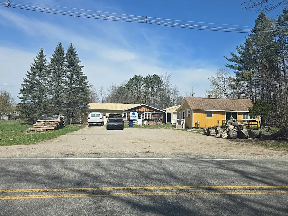 20080 Maple St Lake Ann, MI 49650, Benzie County