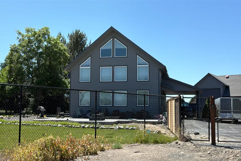 8283 Road 3.2 NE Moses Lake, WA 98837, Grant County