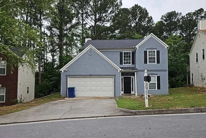 2575 Lake Royale Dr