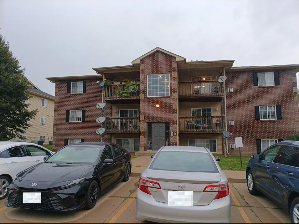 5916 Sutton Place Unit #4 Urbandale, IA 50322, Polk County