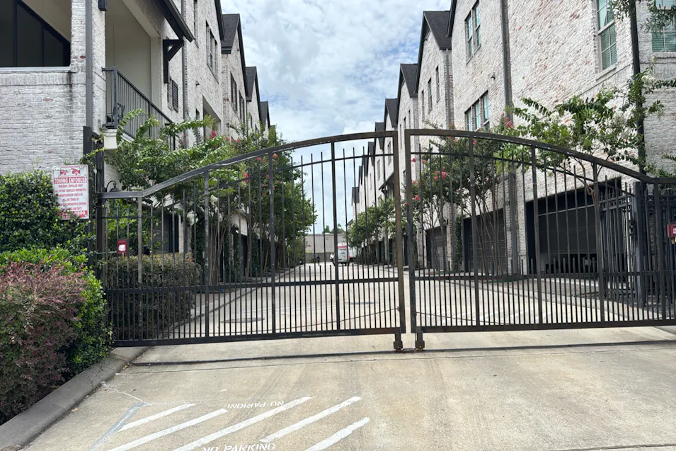 4002 University Grove Street Houston, TX 77023, Harris County