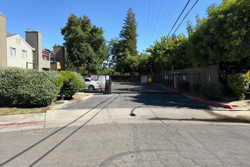 1019 Dornajo Way #apt 140 Sacramento, CA 95825, Sacramento County