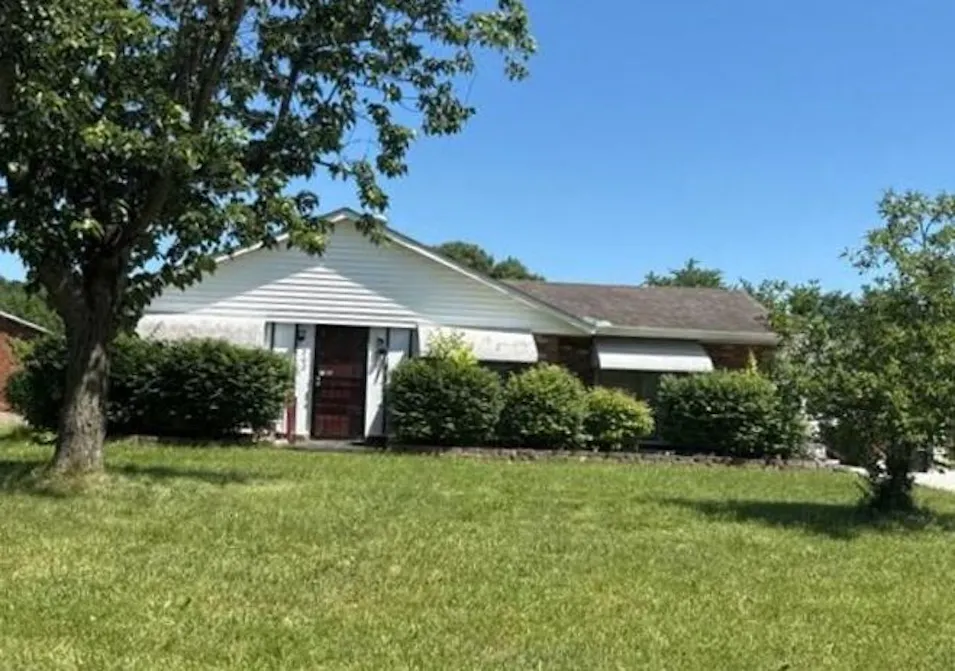 202 Pimlico Dr New Albany, IN 47150, Floyd County
