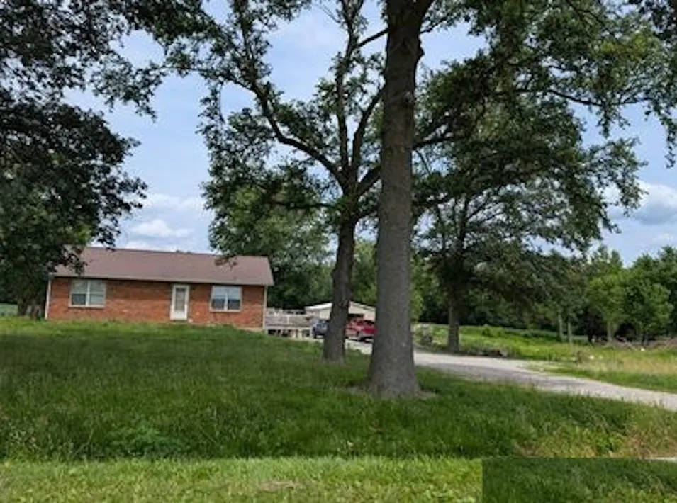 6906 Holcomb School Rd Freeburg, IL 62243, St. Clair County