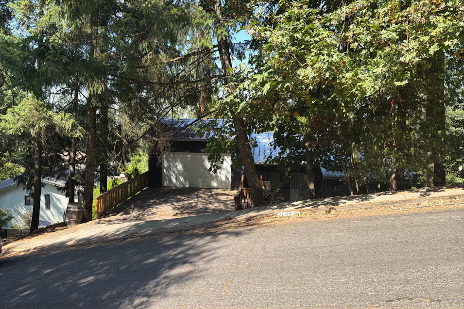 2090 Graham Drive Eugene, OR 97405, Lane County