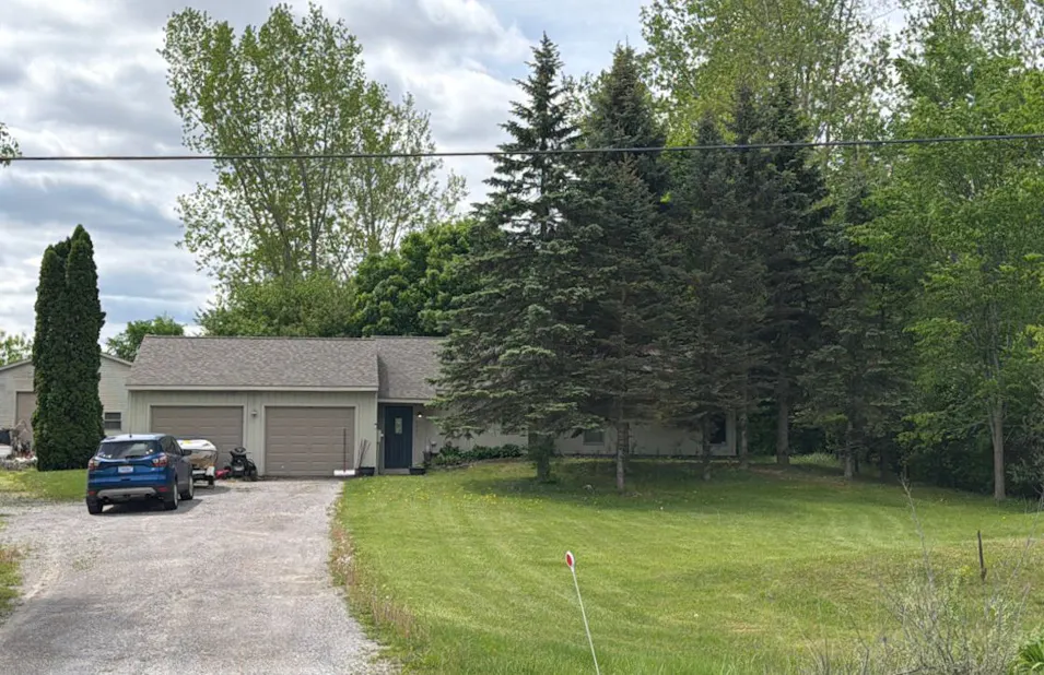 5401 Kochville Rd Saginaw, MI 48604, Saginaw County