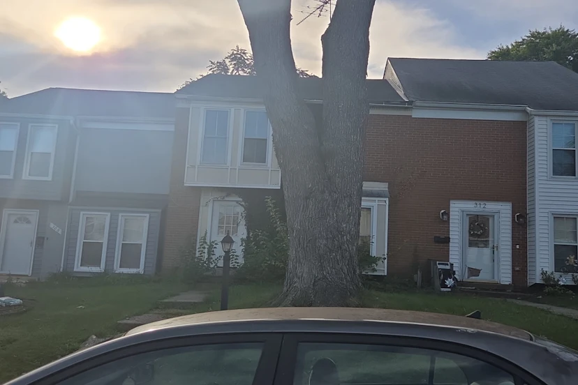 310 Roanoke Drive Se