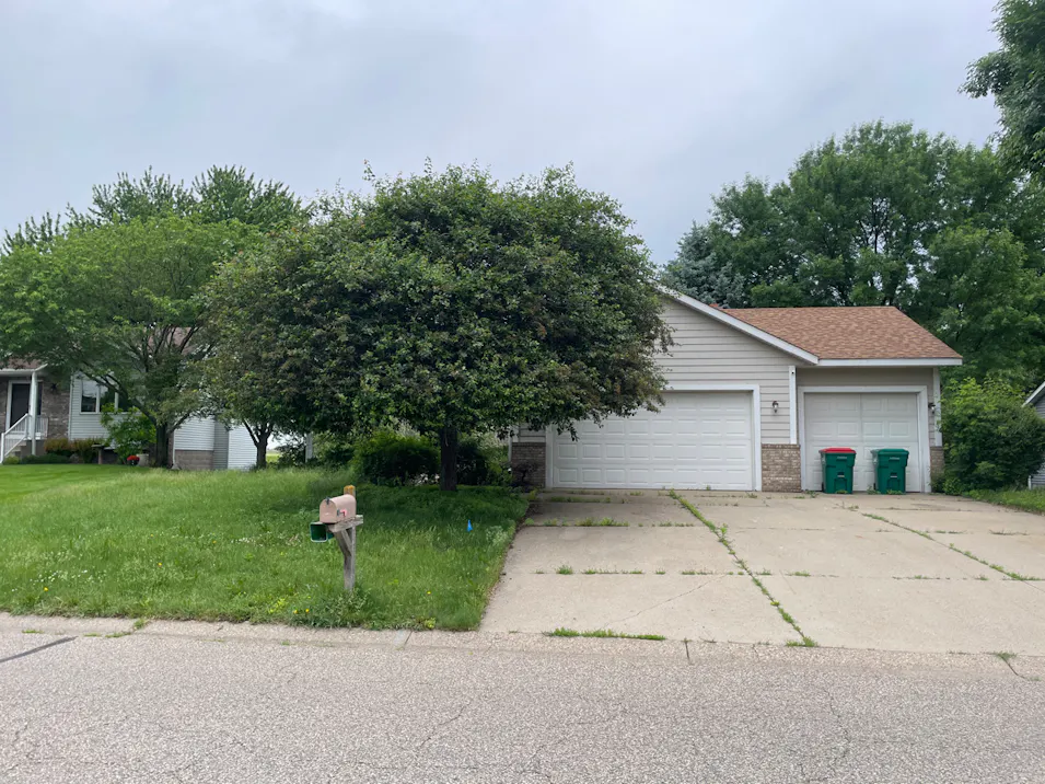 1790 Park Ridge Drive Chaska, MN 55318, Carver County