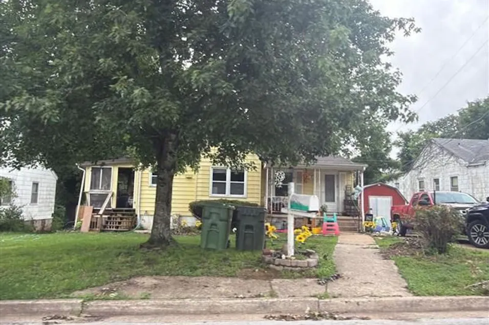 938 Great Oaks Rolla, MO 65401, Phelps County