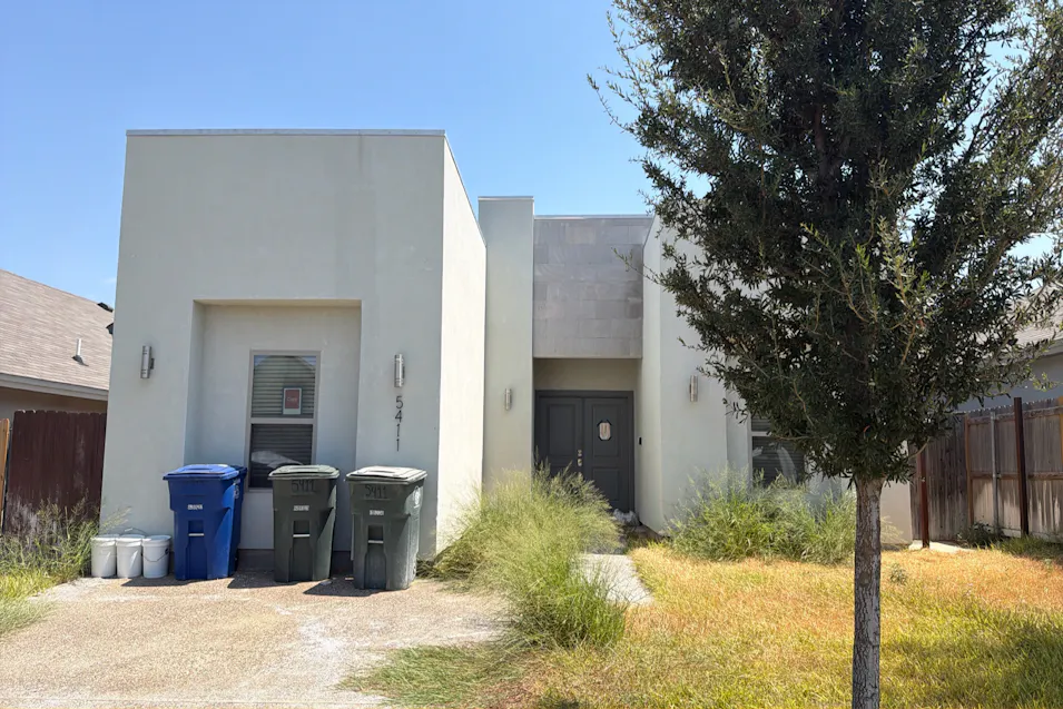 5411 Crucero Dr Laredo, TX 78046, Webb County