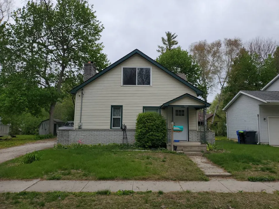 918 W Baker St Midland, MI 48640, Midland County
