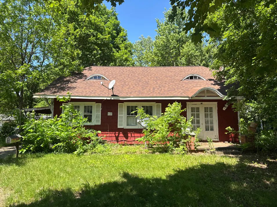 12 Cedar Ave S Battle Creek, MI 49037-1606, Calhoun County