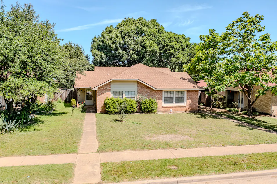 7105 Pineberry Rd Dallas, TX 75249, Dallas County