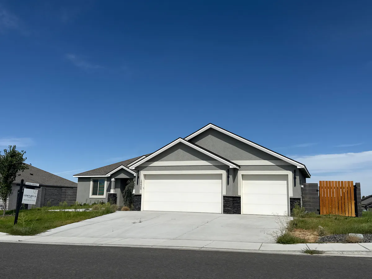 Silverbright Dr, Pasco, WA 99301 #1