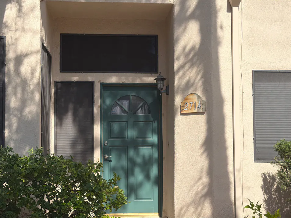 2714 Bridgepointe Dr Las Vegas, NV 89121, Clark County