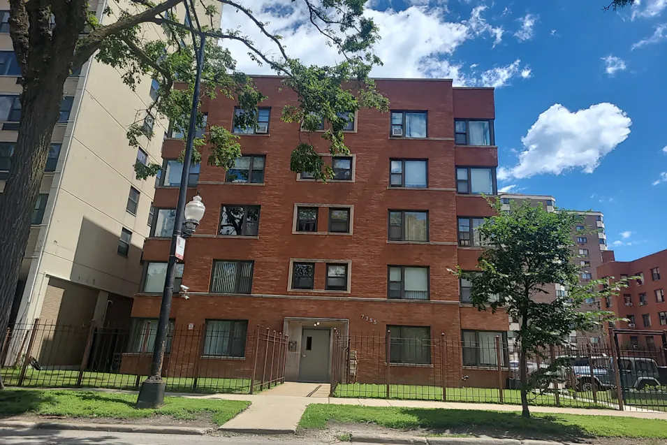 7355 S Shore Dr Unit 106 Chicago, IL 60649, Cook County