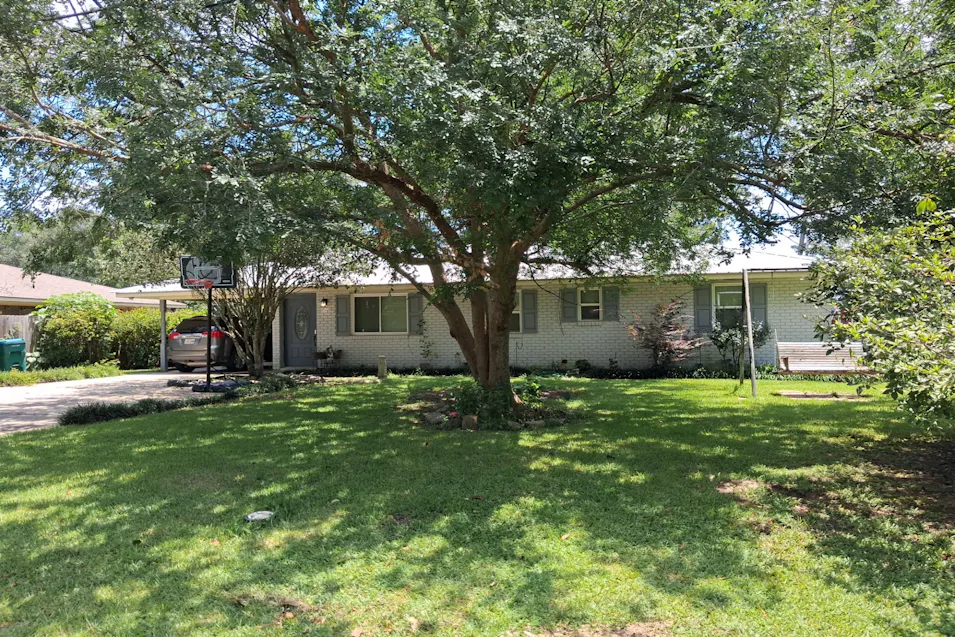 30698 Ranchero Ave Denham Springs, LA 70726, Livingston County