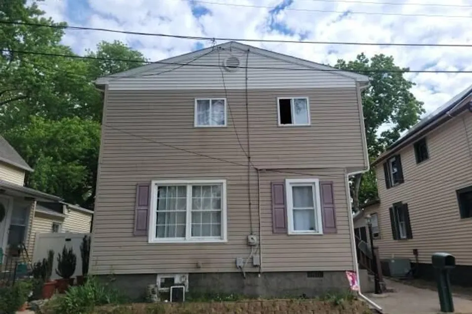 4 Queen St Paulsboro, NJ 08066, Gloucester County