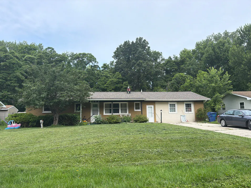 1082 Louis Dr Benton Harbor, MI 49022, Berrien County