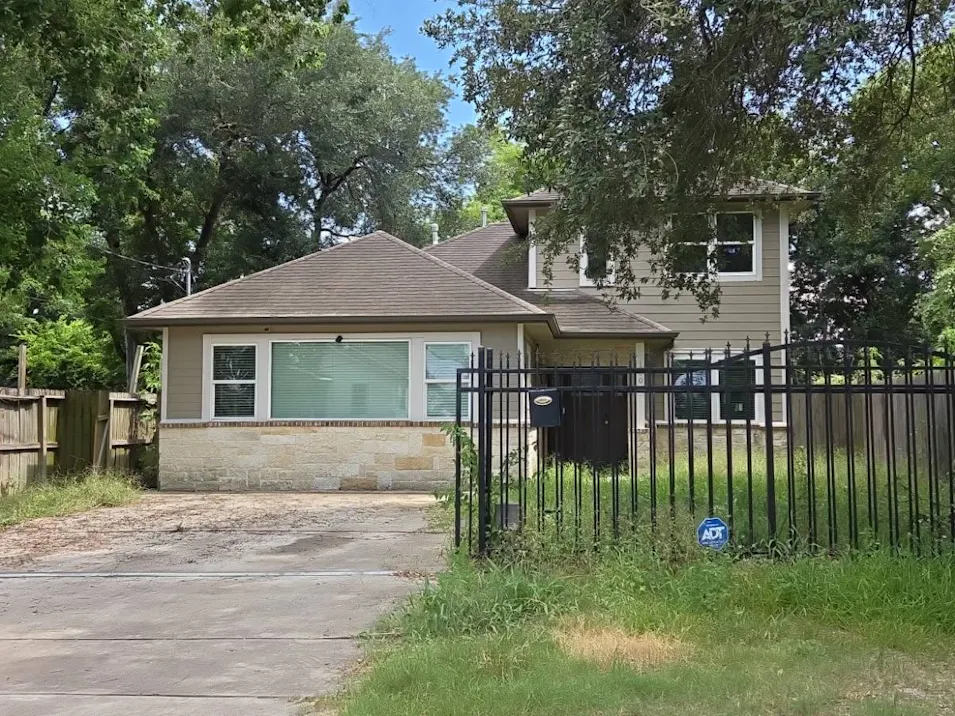 1004 Bonnie St South Houston, TX 77587, Harris County