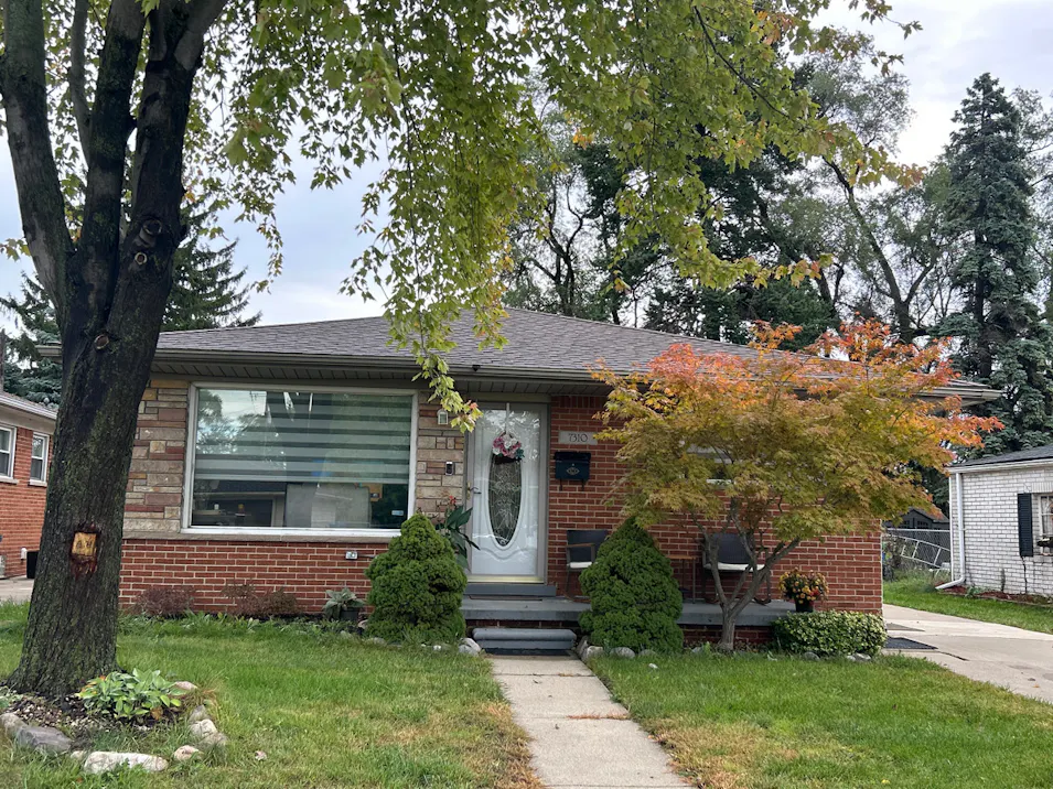 7310 Highview St Dearborn Heights, MI 48127, Wayne County