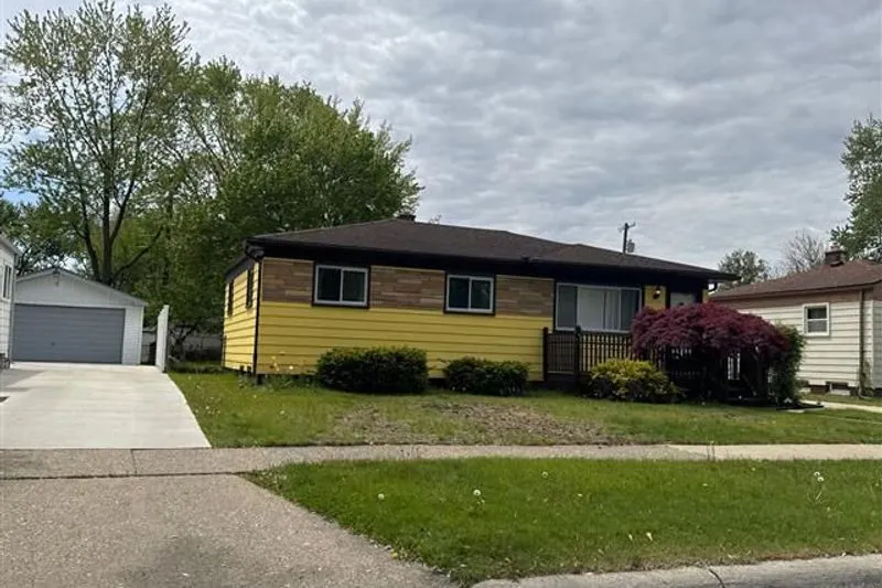 Eleanor Ave, Warren, MI 48089 #1
