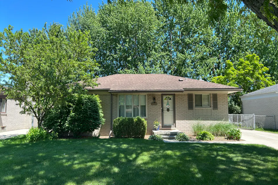 42630 Rutgers Dr Sterling Heights, MI 48313, Macomb County