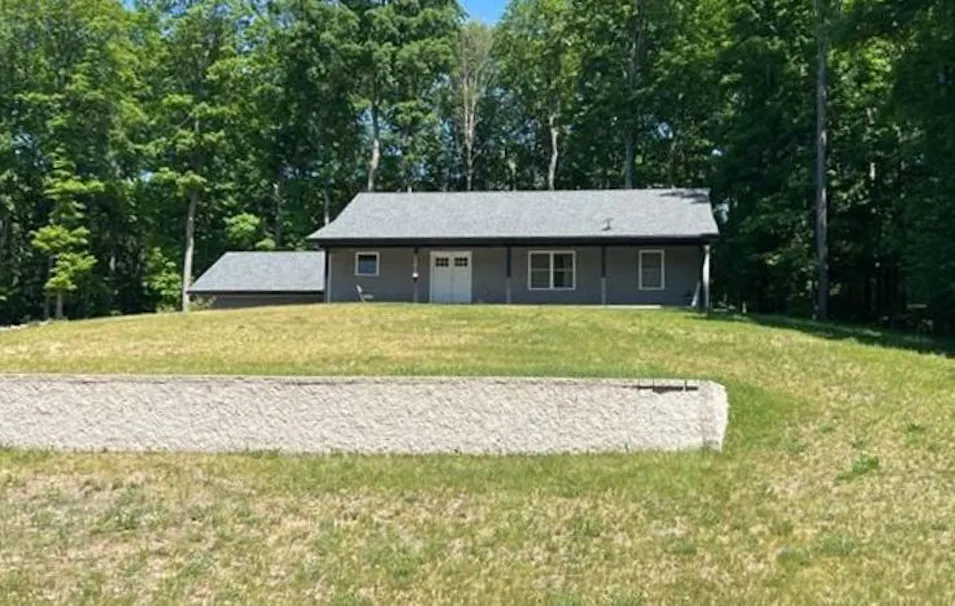 4214 Antioch Dr Mesick, MI 49668, Wexford County