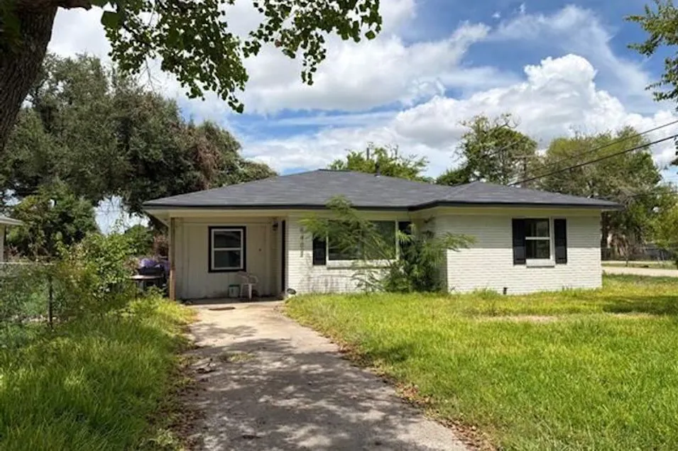 6402 N Ridgecrest Dr Hitchcock, TX 77563, Galveston County