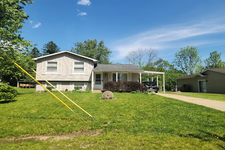 1800 La Salle Blvd Highland, MI 48356, Oakland County