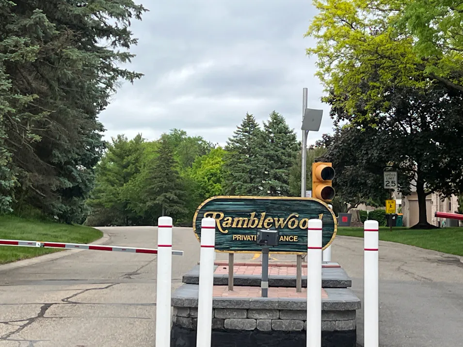 30460 Ramblewood Club Dr Farmington Hills, MI 48331, Oakland County